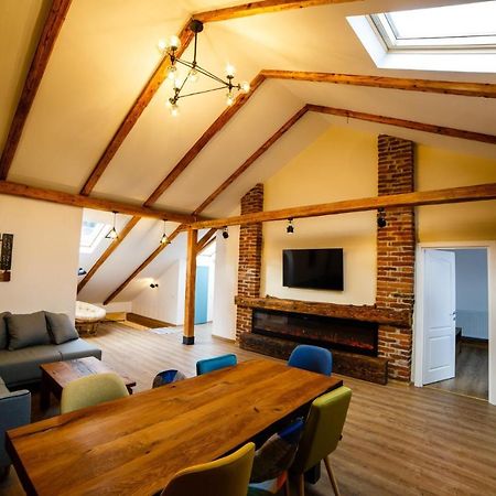 Alpine Loft Apartment Câmpulung Moldovenesc Екстериор снимка