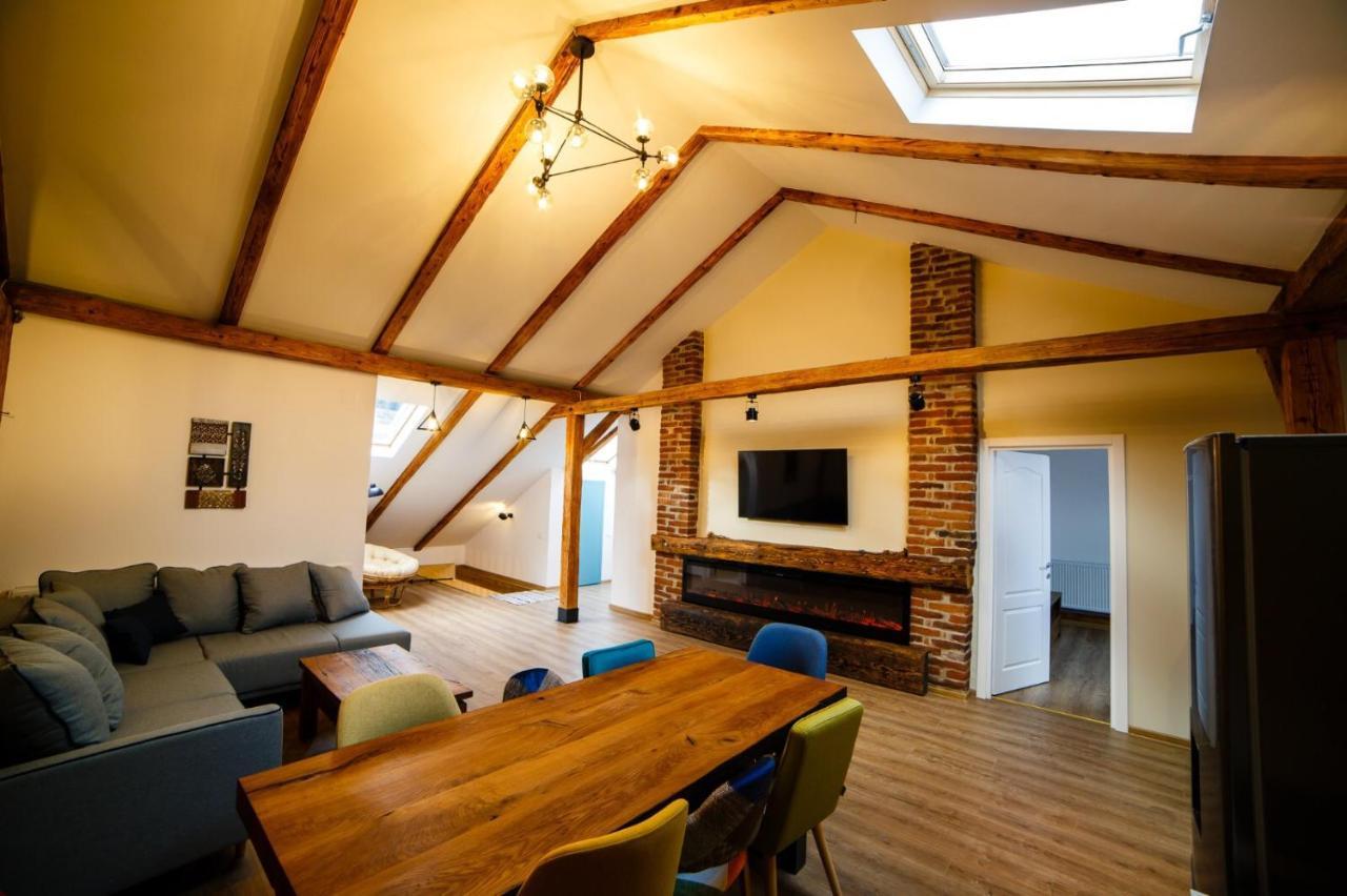 Alpine Loft Apartment Câmpulung Moldovenesc Екстериор снимка